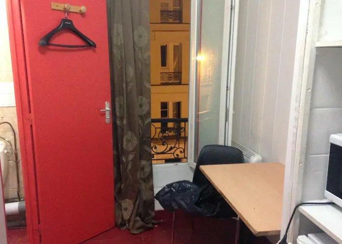 Hotel Cyrano Voltaire